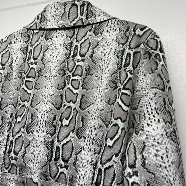 Multiples Women's Size L Gray-Yellow Animal Print Button Up Jacket