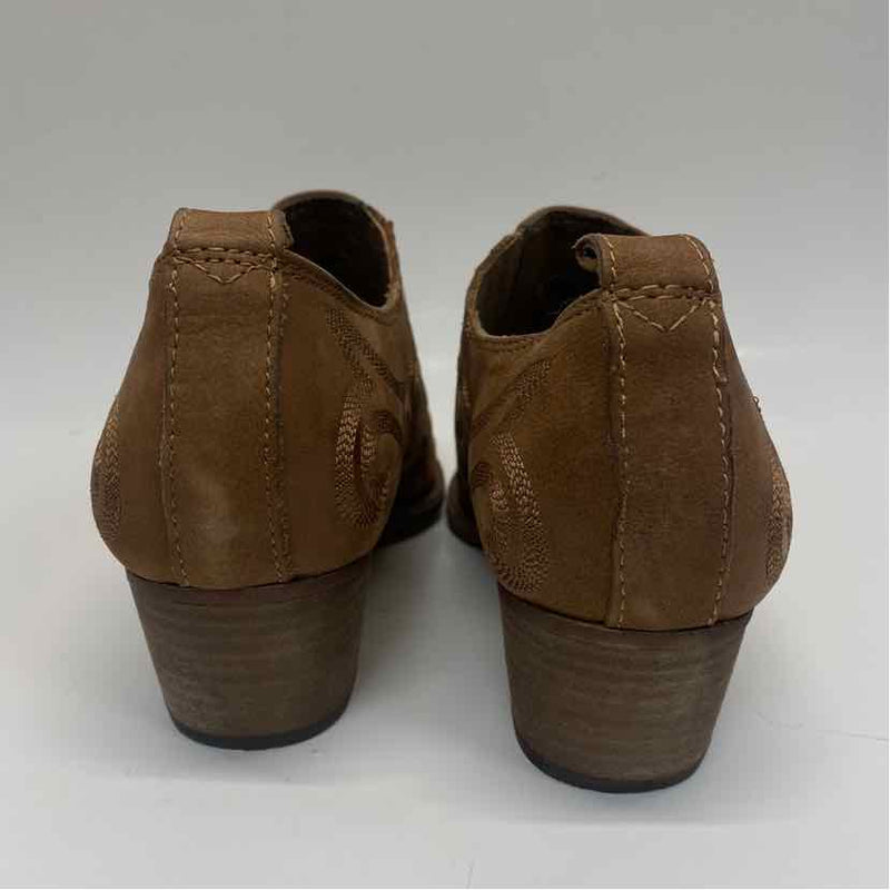 Dolce Vita Size 8.5 Women's Tan Embroidered Pointed Toe Booties