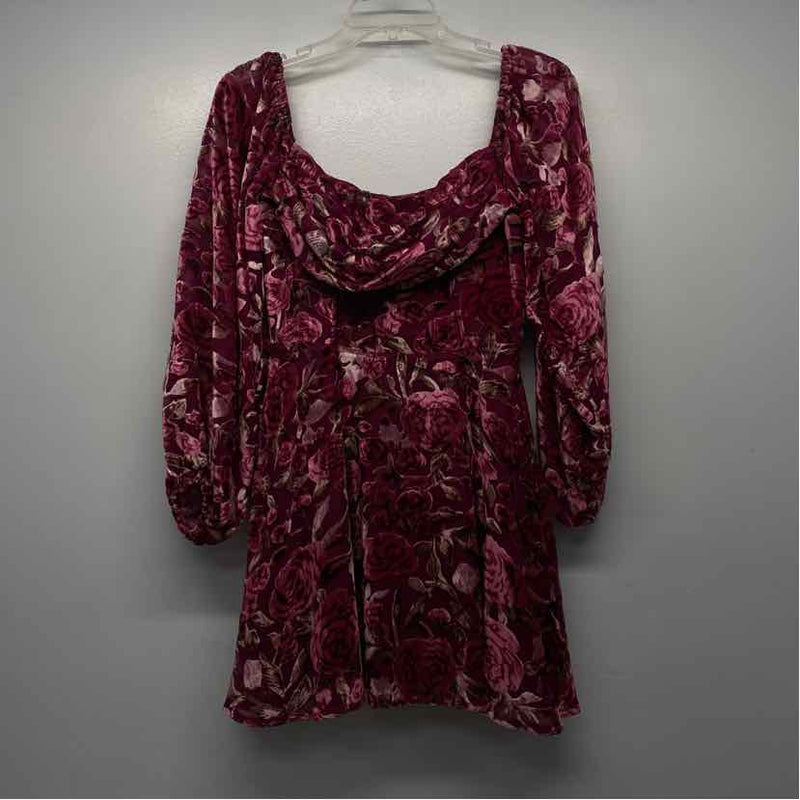 Showpo Size S-4 Women's Fuschia Floral Long Sleeve Dress