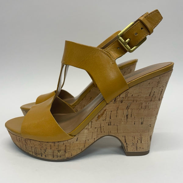 Franco Sarto Size 6.5 Women's Yellow Solid Platform Shoes