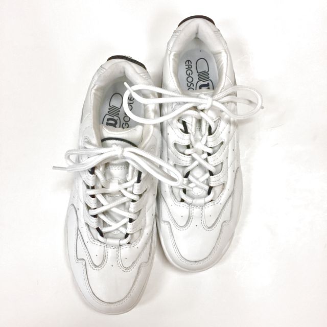 Wilson Lace Up Size 8 Sneakers