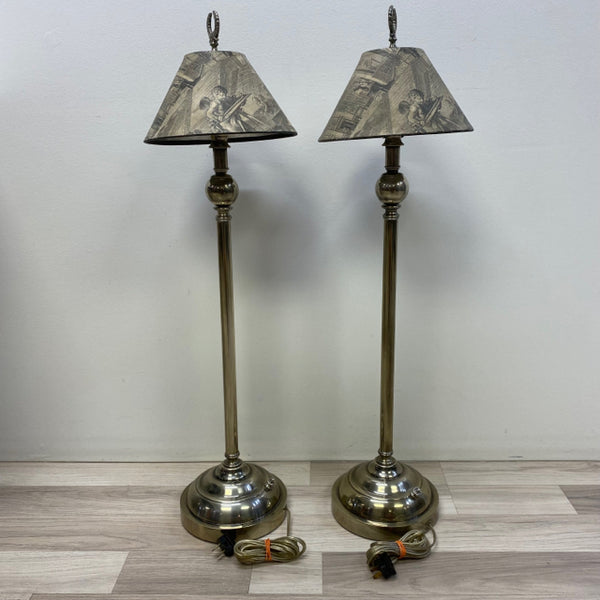 Table Top Silver Thin Metal Lamp