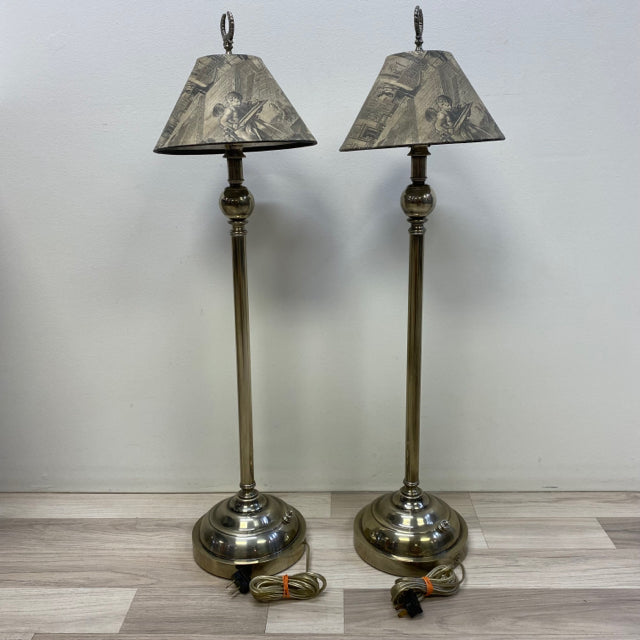 Table Top Silver Thin Metal Lamp