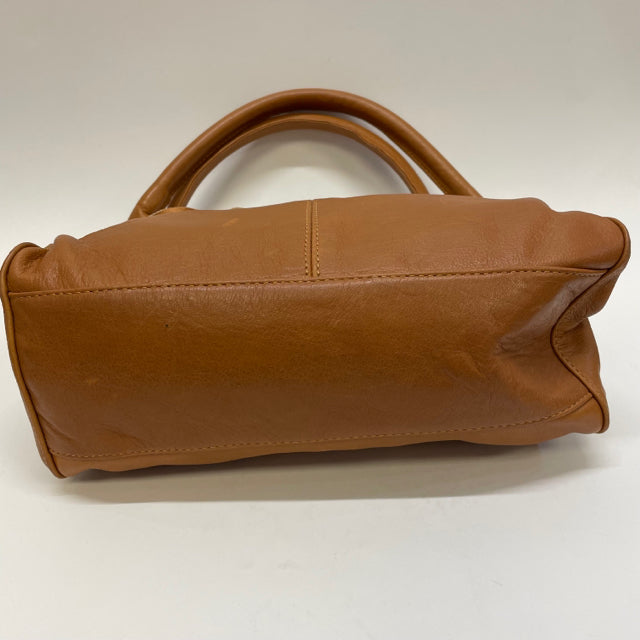 Wanderers Caramel Leather Solid Shoulder Handbag