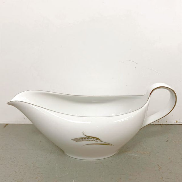 Fukagama - Arita White Porcelain Gravy Boat