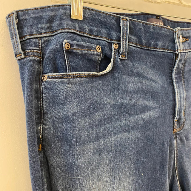 NYDJ Women's Size 18 Blue Washed Straight Leg Jeans