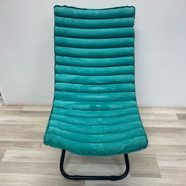 Folding Solid Green Portable Lounge Chair