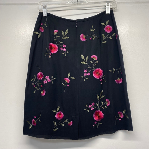 Casual Corner Size 6 Women's Black-Multi Floral Pencil-Knee Skirt