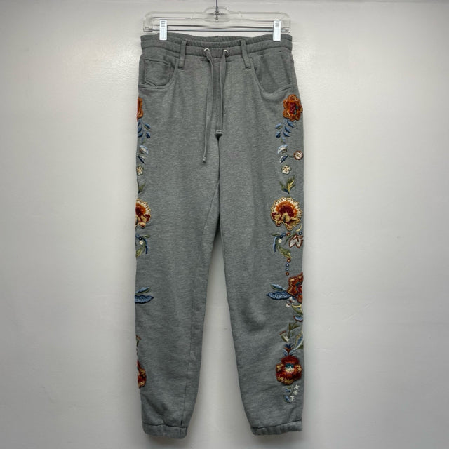 Driftwood Size L Women's Gray-Multi Applique Jogger Activewear Pants