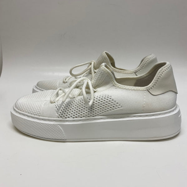 J Sliders Size 7.5 Women's White Cut Out Platform Sneakers Damien