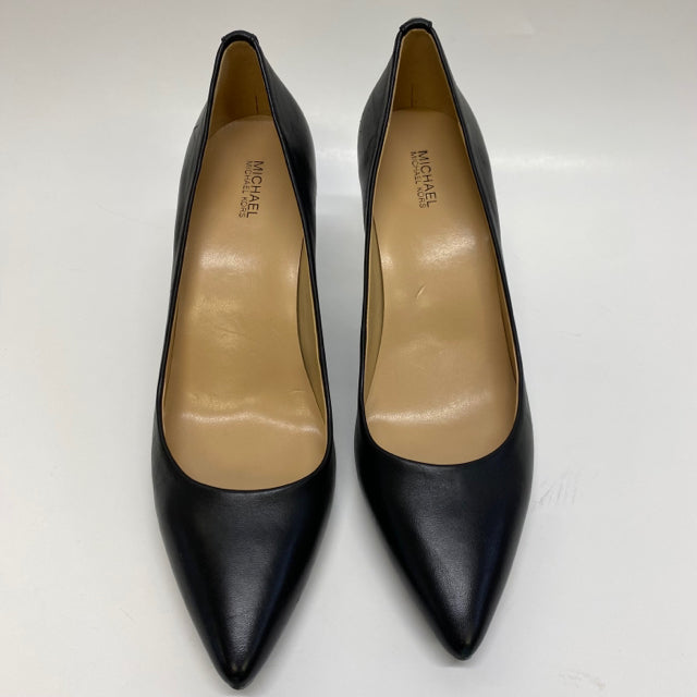 Michael Michael Kors Size 10 Women's Black Solid Pump Shoes