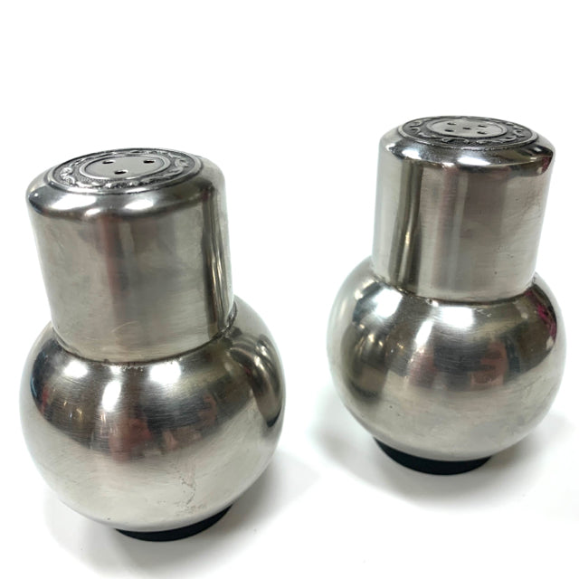 Oneida Silver Round Salt & Pepper Shaker