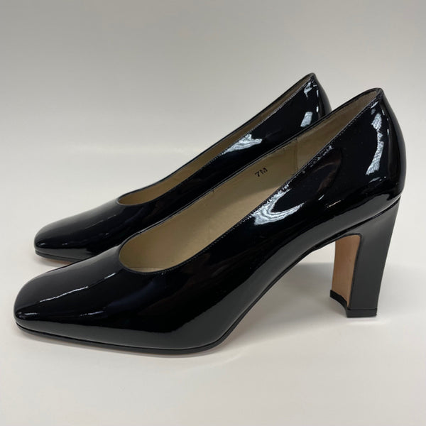 Vaneli Size 7 Women's Black Solid Pump Shoes