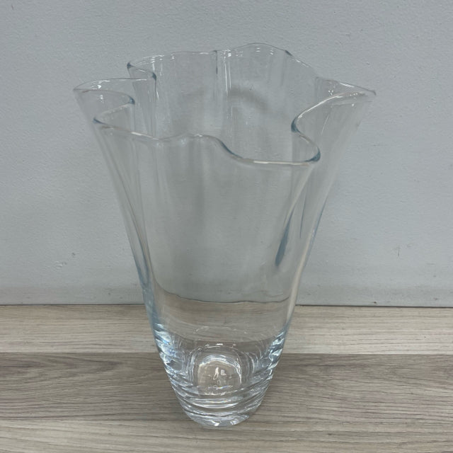 Clear Crystal Vase with Ruffled Edge