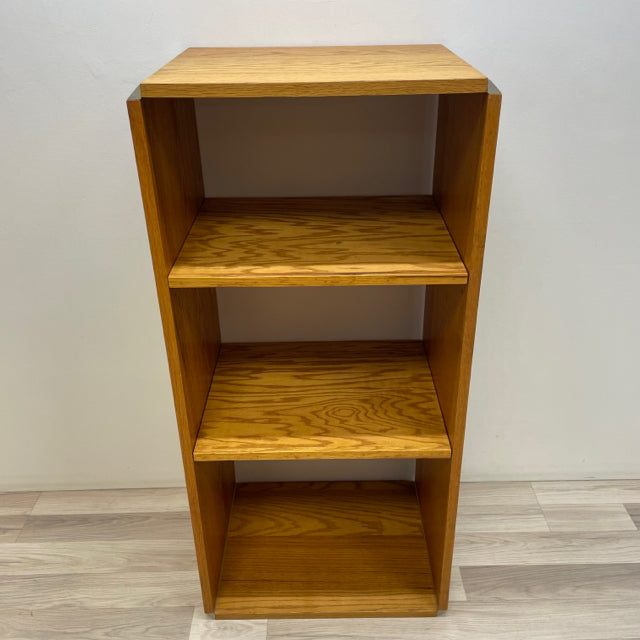 Oak Bookcase - Adustable   Shelves