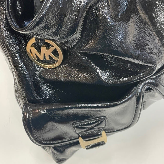 Michael kors best sale black patent purse