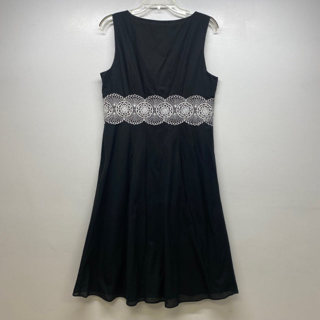 Loft Size 12-L Women's Black Solid Fit And Flare Dress