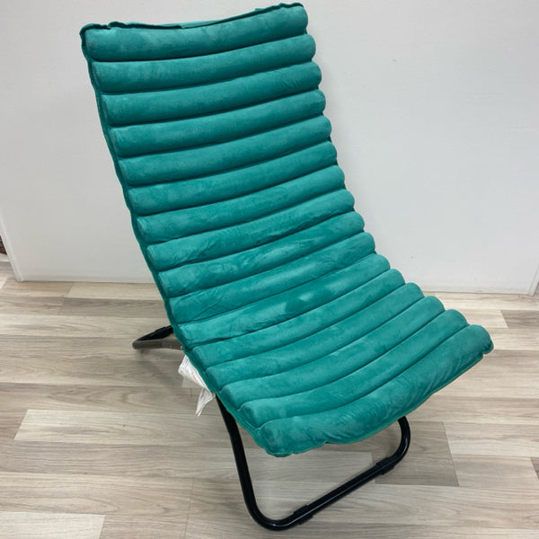 Folding Solid Green Portable Lounge Chair