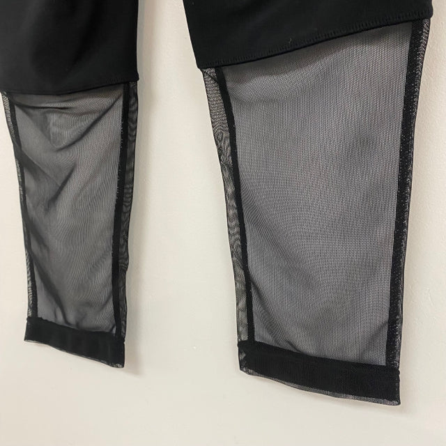 Mondetta Size M Women's Black Patchwork Ankle Activewear Pants – Treasures  Upscale Consignment