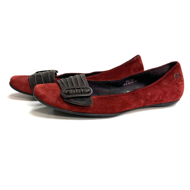 Born Size 9 1/2 Women's Red-Black Flats Shoes