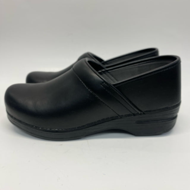 Dansko Size 40-10 Women's Black Solid Clog Shoes