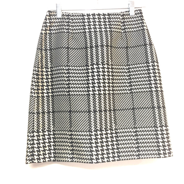 White House Black Market Size XS-S Houndstooth Pencil-Knee Skirt