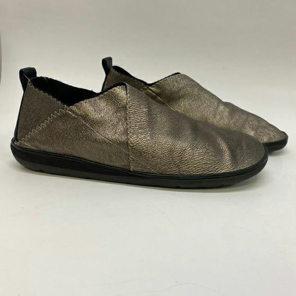 Thierry Rabotin Size 8 Women's Silver Shimmer Slip On Shoes