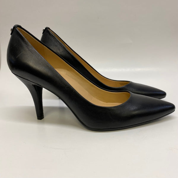 Michael Michael Kors Size 10 Women's Black Solid Pump Shoes