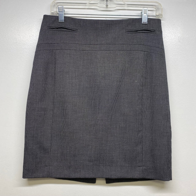 Express Women's Size 8 Black-White Tweed Pencil-Knee Skirt