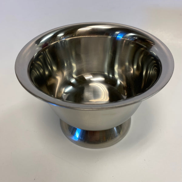 Oneida Silver Steinless Bowl