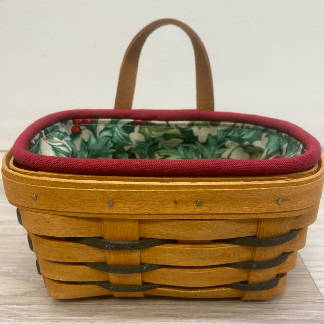 Longaberger Tan Wicker Basket with Leather Handle and Christmas Fabric  Liner – Treasures Upscale Consignment