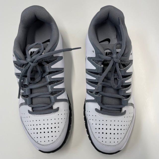 Nike Size 8 Women's White-Gray Lace Up Shoes