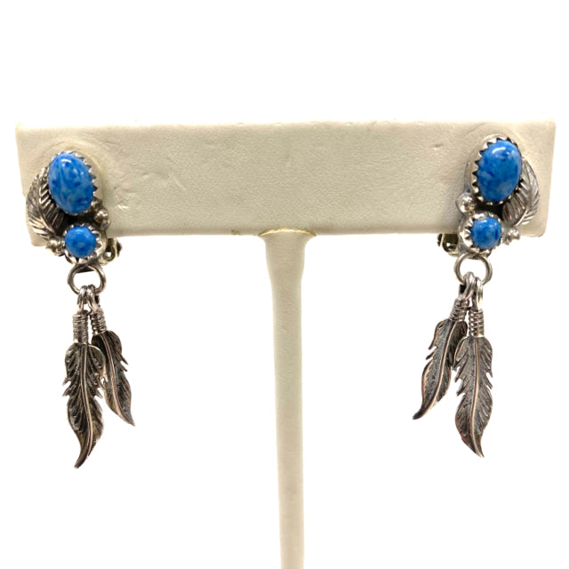 Bear Paw w/ turquoise in the cente Clip on Earrings